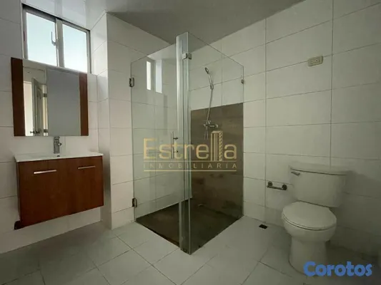 apartamentos - Apartamento en alquiler (220mt2) de 3 habitaciones en el sector de Bella Vista 9