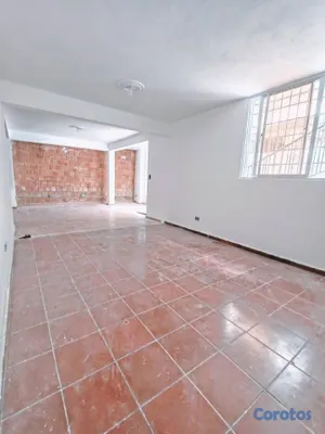 casas - CASA EN VENTA – A MINUTOS DE AV. J. F. KENNEDY, D. 13