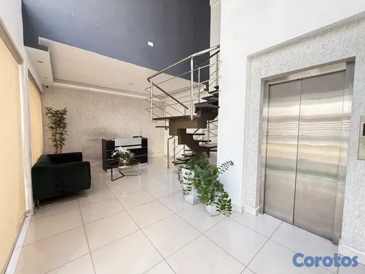 apartamentos - vendo en el millón piso 5 tres habitaciones 2.5 baños dos parqueos estudio servi 8
