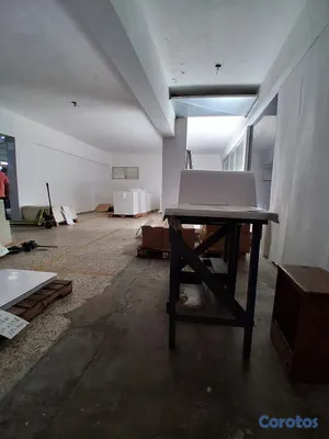 oficinas y locales comerciales - Alquilo Local 1er piso  80 mts  en la 27 febrero  4