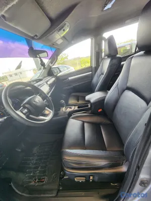 jeepetas y camionetas - 2017 Toyota Hilux Revo 3.0 Diesel 5