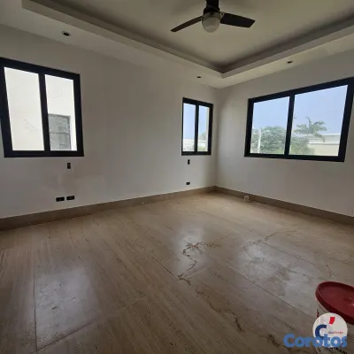 casas - OPORTUNIDAD Moderna y hermosa villa / casa en vent 4