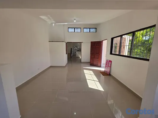 casas - Casa de 3 habitaciones en venta en El Cacique 10