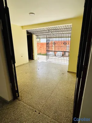 casas - Casa amplia en El Portal av Independencia  10