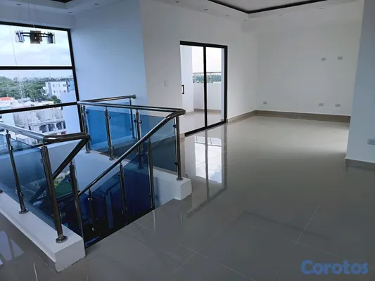 apartamentos - Apartamento Autopista De San Isidro Primer Piso De 2 Niveles 3 Hab 2 Parqueos 4