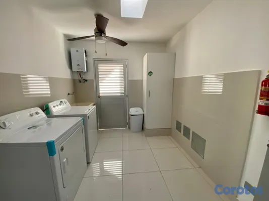 casas - Se vende casa de dos niveles en Ciudad Modelo 5