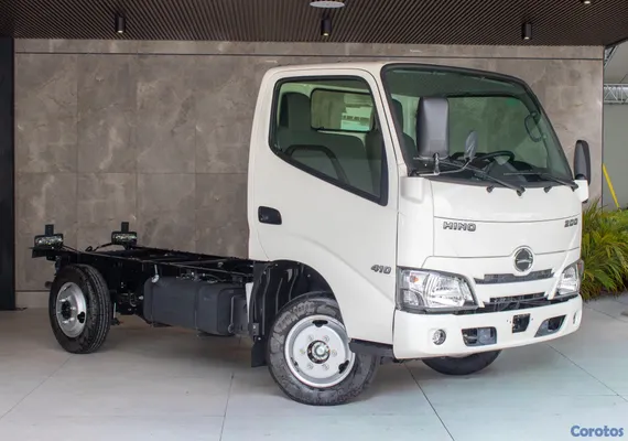 camiones y vehiculos pesados - Hino 200 230L 2027 12