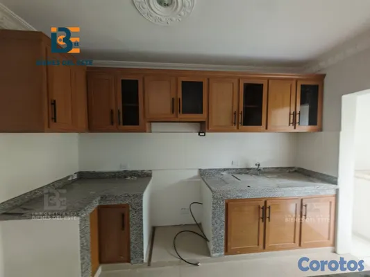 apartamentos - Se Alquila Apartamento GRANDE y Espacioso de Tres  5