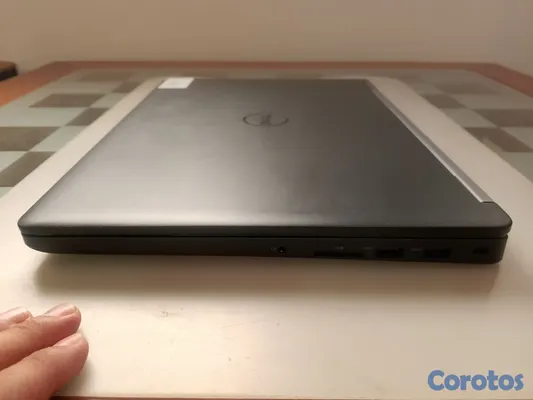 computadoras y laptops - Laptop Dell Latitud pantalla grande, 15,6 pulgadas  4