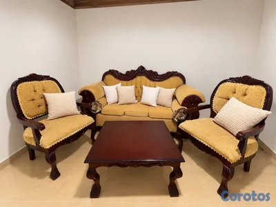 Juego de Muebles en Caoba en perfectas condiciones 