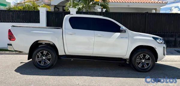 jeepetas y camionetas - Toyota Hilux 2022 2.4  4