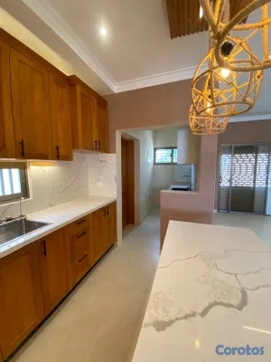 casas - casa en venta en los Lirios la Romana  6