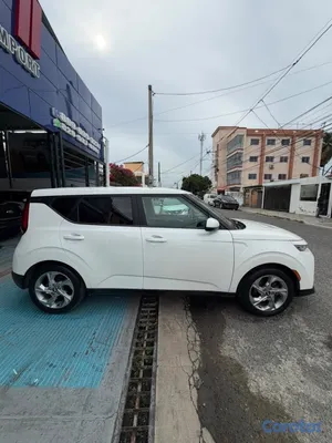jeepetas y camionetas - Kia Soul LX 2022 7