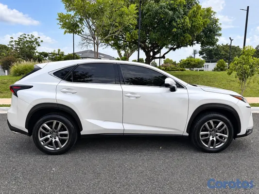 jeepetas y camionetas - Lexus NX200t AWD 9