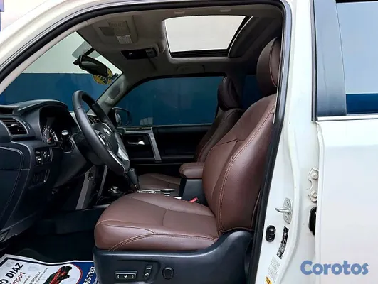 jeepetas y camionetas - 🔥 TOYOTA 4RUNNER LIMITED 2017 4X4 🔥 La SUV que lo  3