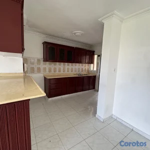 Vendo en Los Hidalgos, Próximo al Banco Popular 
