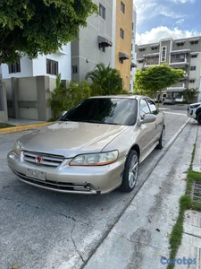 vehículo en buen estado 
ven con tu mecánico 
