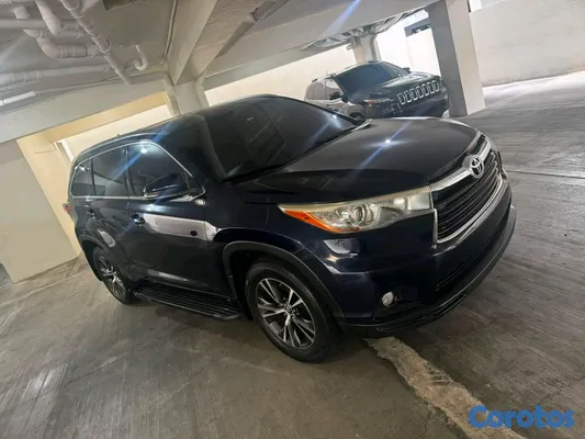 jeepetas y camionetas - Toyota higlander xle 2016 5