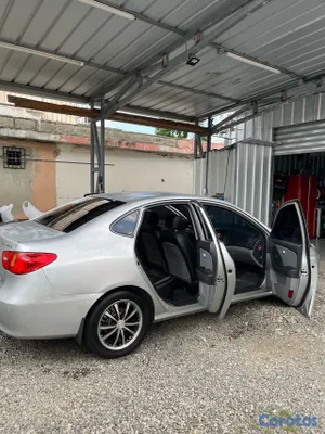 carros - Hyundai Elantra 2008 en venta ligeramente negociable  5