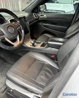 jeepetas y camionetas - JEEP GRAND CHEROKEE LAREDO 2015 6