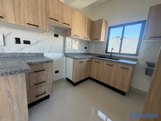 apartamentos - vendo nuevo klm 10 avenida independencia dos habitaciones dos baño no parqueo  5