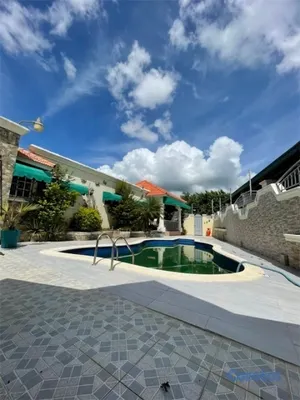 casas - Amplia casa de ventas  con Patio Piscina Jacuzzi en Gurabo Santiago 3