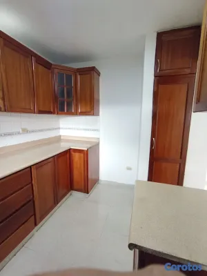 apartamentos - Bella Vista Norte / 2 hab. con baños / primer piso  6
