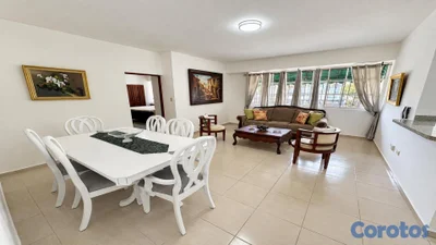 Amueblado Apartamento de 2 Habitaciones en La Esperilla