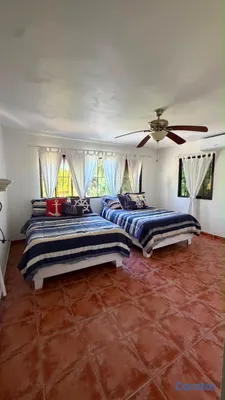 casas vacacionales y villas - 3.	Villa de 887 m² | Amplios Espacios, Piscina y Terraza 2
