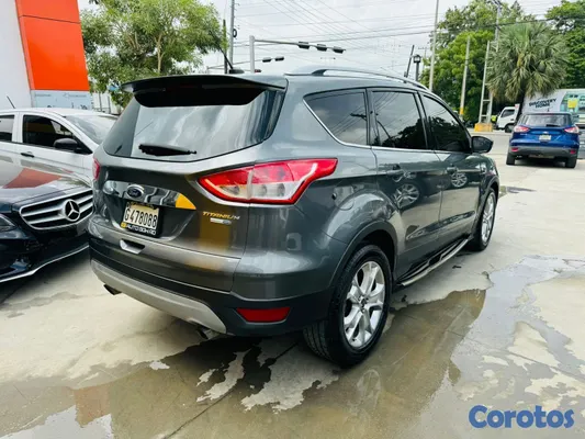 jeepetas y camionetas - Ford Escape Titanium 2016 ✅️ 5