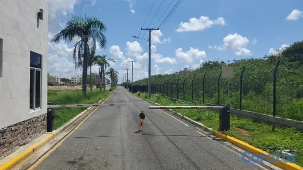 solares y terrenos - Solar de 62,000 metros en Boca Chica, carretera Ju 2