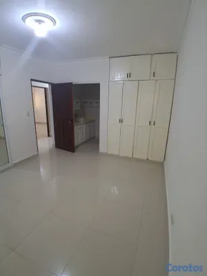 apartamentos - Alquiler en un primer nivel en Evaristo Morales 9