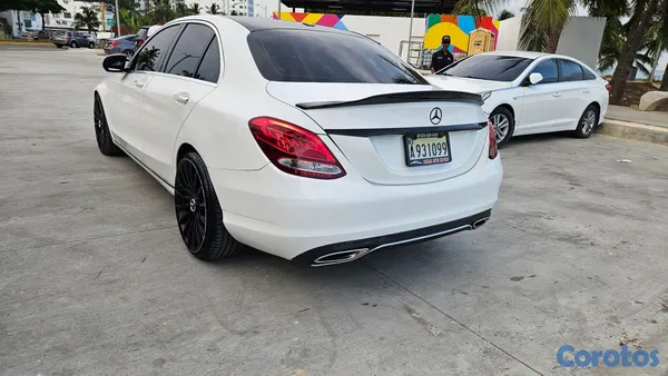 carros - Mercedes benz c300 clean carfax 2015 4