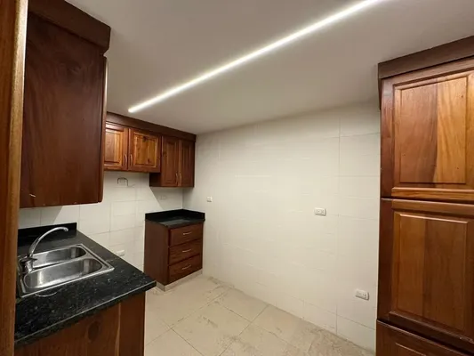 casas - Alquiler Casa Sin Amueblar de 4 Habitaciones, Bella Vista, Santo Domingo 5