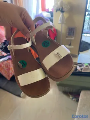 ropa y zapatos - Tenis de niñas 18
