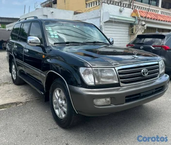 Toyota Land Cruiser 2004