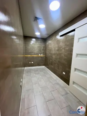 apartamentos - NEWLY RENOVATED COMMERCIAL SPACE FOR RENT IN PUNTA 8