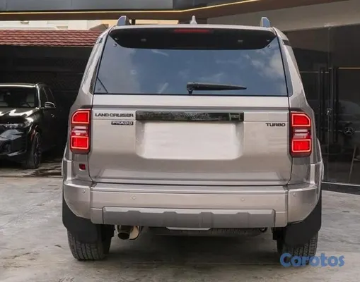 jeepetas y camionetas - TOYOTA LAND CRUISER PRADO LUXURY 2025 - 5,000 km d 5