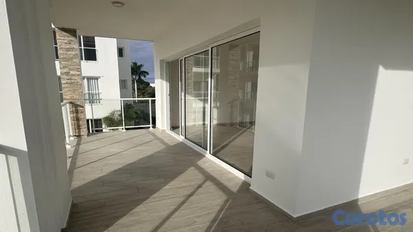 apartamentos - En venta Amplio apartamento de dos habitaciones en Cana Bay 4