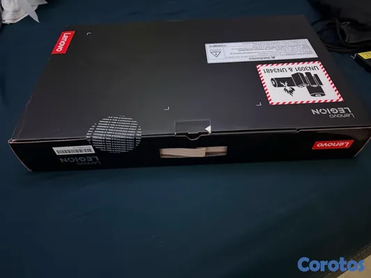 computadoras y laptops - Lenovo Legion Pro 7 Gaming Laptop 2560x1600 OLED 240Hz AMD Ryzen 9 9955HX 32GB 3