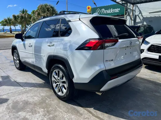 jeepetas y camionetas - Toyota RAV4 XLE Premium 2021 2