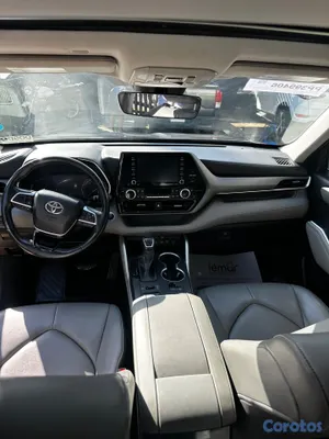 jeepetas y camionetas - TOYOTA HIGHLANDER XLE 2021 7
