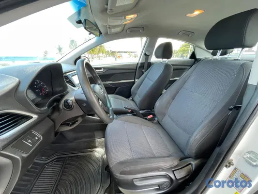 carros - Hyundai Accent SE 2021  6