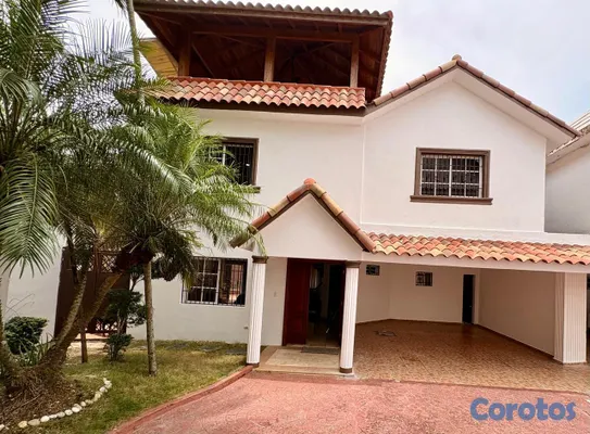 casas - CASA EN ALQUILER, EN RESIDENCIAL PRIVADO Y SEGURO, 4