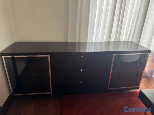 muebles y colchones - sideboard de madera y cristal 2