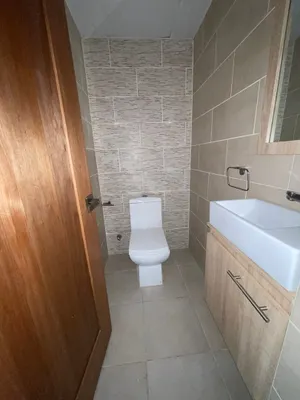 apartamentos - VENDO Apartamento en zona privilegiada en la Urbanizacion Fernandez (capital)
 5