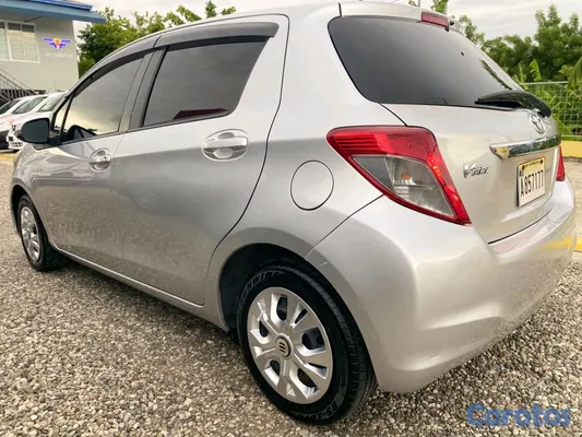 carros - Toyota Vitz 2014 Gris 4
