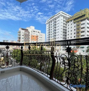 Apartamento en alquiler (220mt2) de 3 habitaciones en el sector de Bella Vista