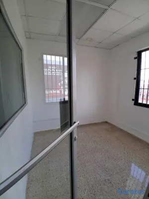 oficinas y locales comerciales - Alquilo Local 65 mts  3er piso para oficina en la  2