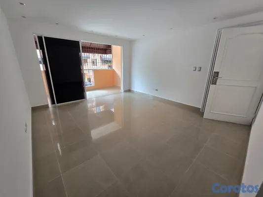 apartamentos - Apartamento en Arroyo Hondo Detras del Nacional Re 8